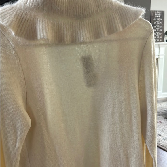 White House Black Market Cream Ruffled Cardigan Sweater - Picture 4 of 4